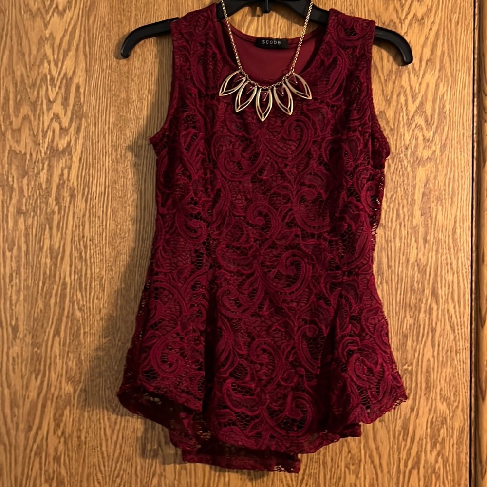 Burgundy , sleeveless crocheted blouse with necklace